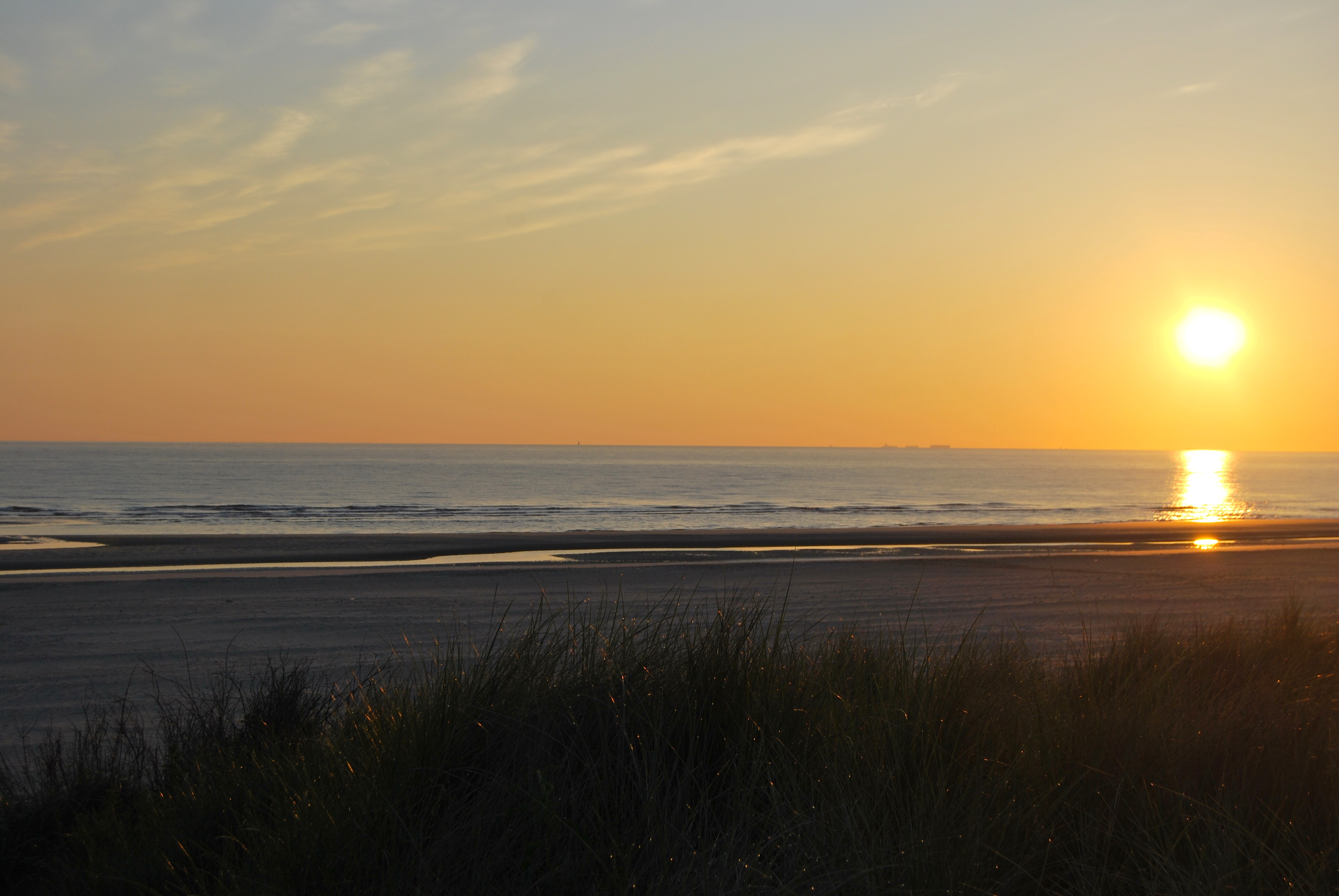 Ein schöner Sonnenuntergang am Strand von Langeoog